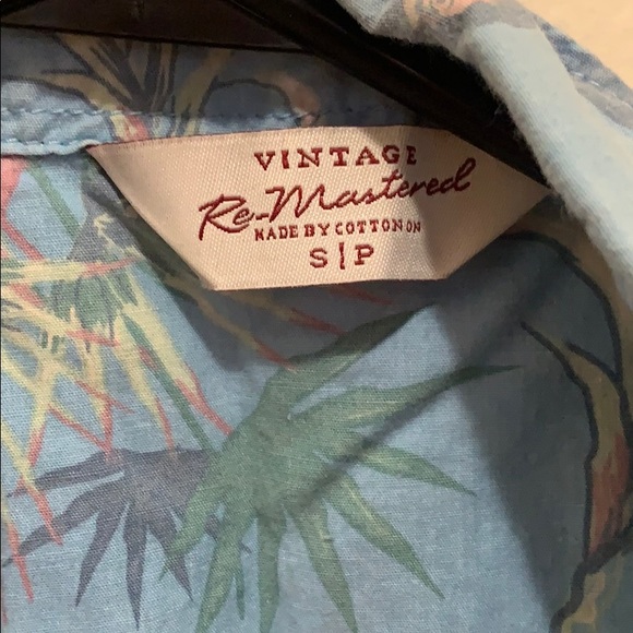 Shirt - Picture 2 of 3